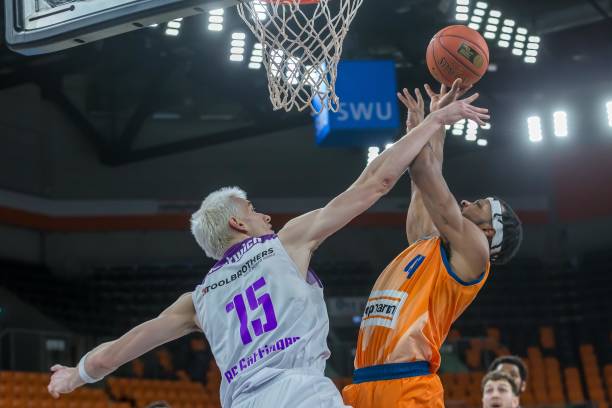 或先加盟摩 或先加盟摩