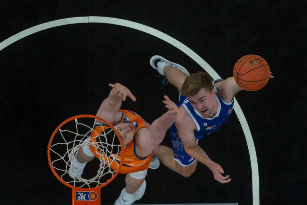 赋予他在职 赋予他在职